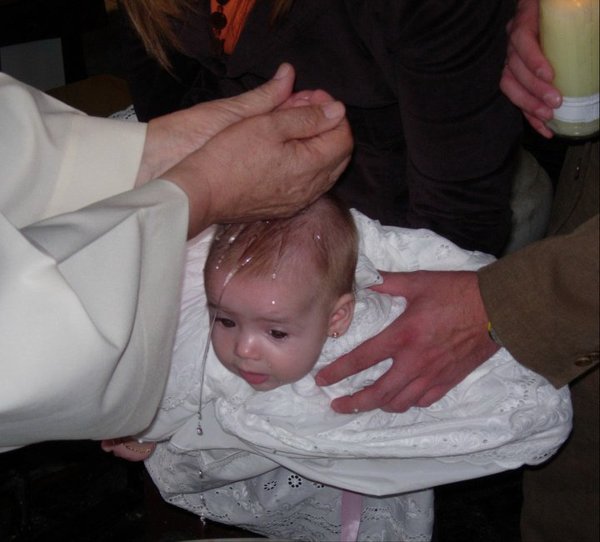 В Жлобинском районе прабабушка нанесла младенцу ожоги «святой водой»