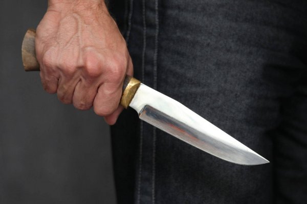 В туалете Бауманки на преподавателя напал с ножом молодой человек