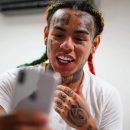 «Русское гостеприимство»: На американского рэпера 6ix9ine напали в Москве прямо на концерте