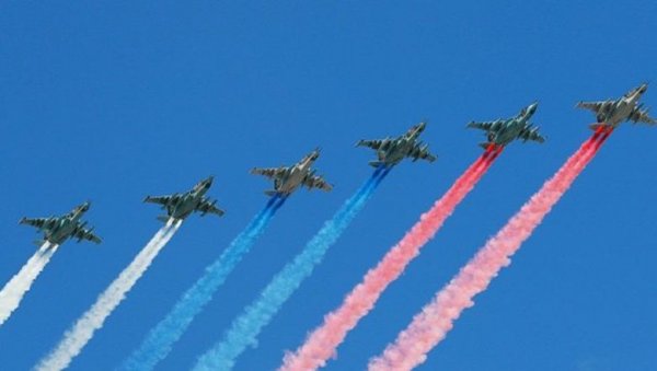 Облака плачут, самолёты не летят: воздушный Парад Победы под угрозой срыва?